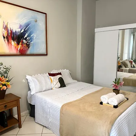 Otimo Apartamento Na Quadra Da Praia Nsc137-401